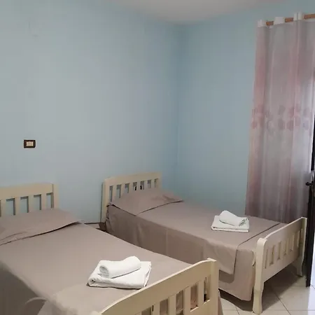 One Bedroom Apartament- With Balcony Apartmán Tirana