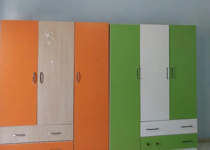 One Bedroom Apartament- With Balcony 地拉那